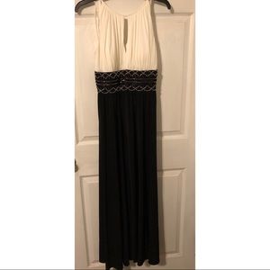 ✨Perfect Black and White evening gown ✨